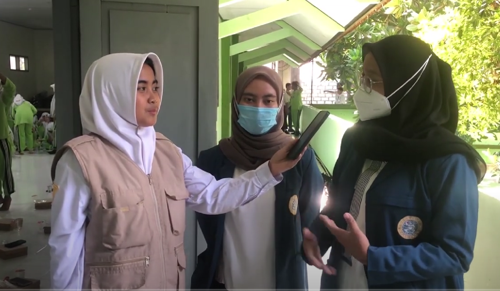 UNAIR - PENGABDIAN MASYARAKAT AKSI BERGIZI DAN PENANGAAN ANEMIA